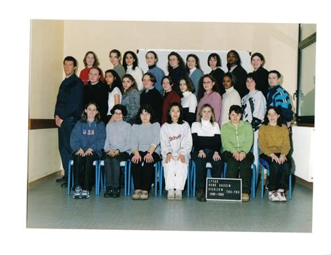 Photo de classe 2ème année BAC PRO Comptabilité de 1998 Lycée