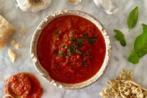 SLOW COOKER TOMATO SAUCE | Healthy Foodie Girl