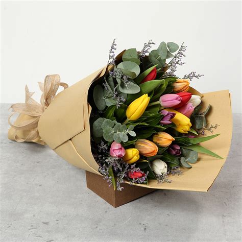 Online Beautiful Tulips Bouquet Gift Delivery In UAE FNP