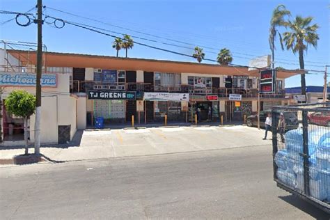 Hombre Es Asesinado A Balazos Frente A Una Barber A En Tijuana