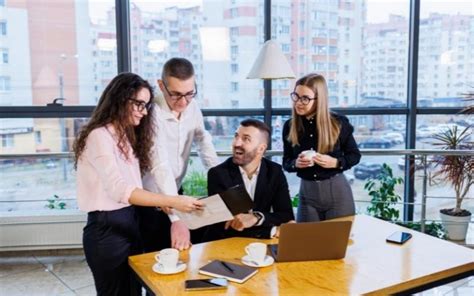 manfaat program management trainee  perusahaan