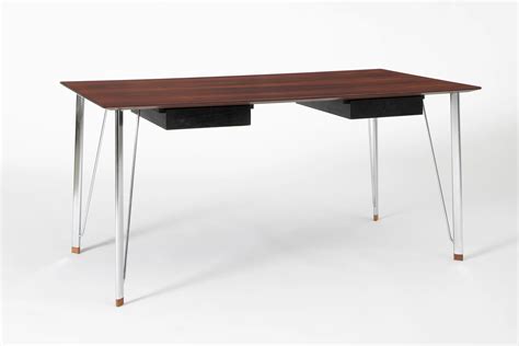 Table Fh Relaunched Arne Jacobsen