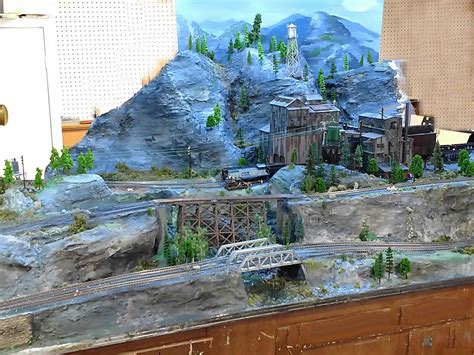 John Adds A Substation To His Coal Mine Layout Model Railroad Layouts