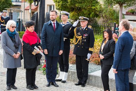 Wieliczka Upami Tni A Pierwszego Dow Dc Marynarki Wojennej To