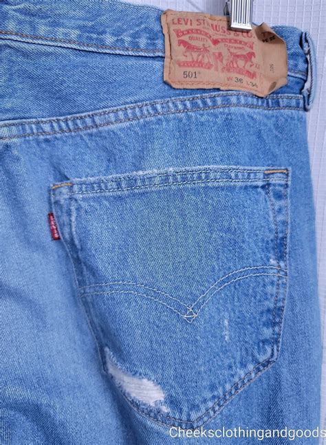 Levis 501 Distressed Light Wash Button Fly Jeans Men Gem