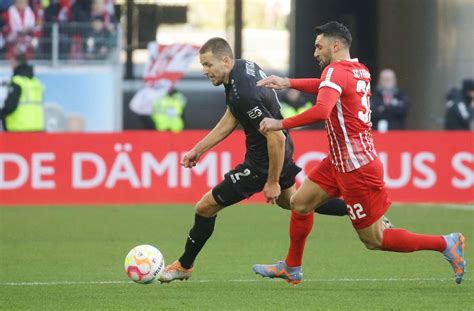 Vfb Stuttgart Gegen 1 Fc Köln Reiht Der Vfb Hinten Nun Vier