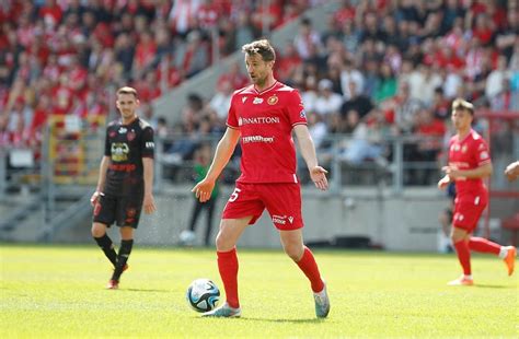 Widzew Odzianie Walcz W Mielcu Ze Stal Trzecia Wygrana Na