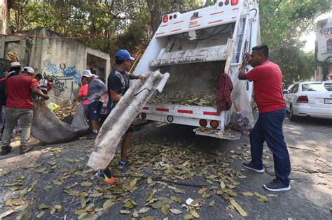 Encabeza Abelina López brigada de limpieza en la Condesa