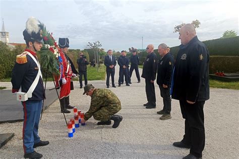 Polaganjem Vijenaca Obilje Ena Obljetnica Bljeska Upan Stri Ak