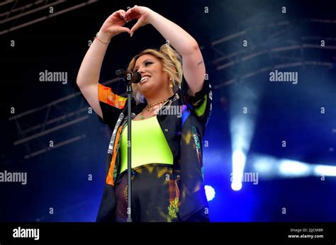 Ella Henderson Where Hi Res Stock Photography And Images Alamy