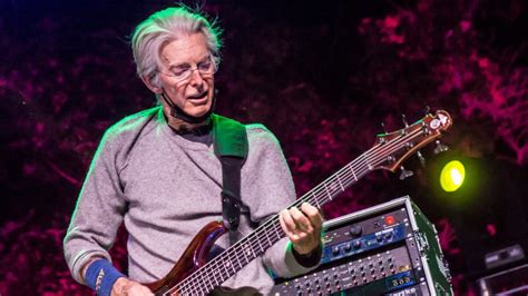 Happy Birthday Phil Lesh: Listen To 5 Bass Solos Performed With Grateful Dead