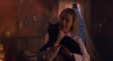 Las Escalofriantes Aventuras De Sabrina Nuevo Vídeo Con El Gato Salem