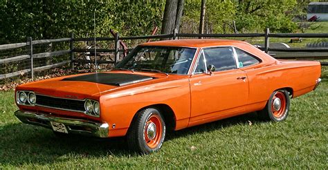 1968 Plymouth Roadrunner Hemi 5 Speed Muscle Car