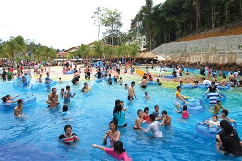 BORNEO SAMARIANG Waterpark Review Harga Tiket 2025