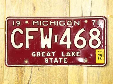 Vintage 1971 Michigan License Plate Great Lakes State