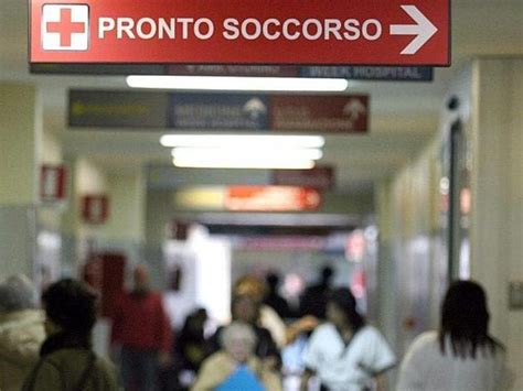 Stanco Di Aspettare Se Ne Va Dall Ospedale Ma Viene Trovato Morto In