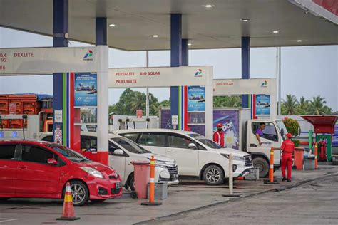 Weekend Mantap Harga BBM Pertamina Turun Rp1 350 Liter Ini Harga