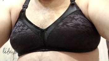 Trying On Black Bra XVIDEOS