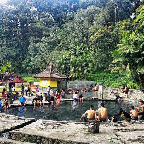 Pemandian Air Panas Cangar Oase Keajaiban Alam Yang Menyejukkan Di