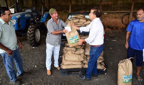 Produtores Recebem Fertilizante Base De Cido H Mico Na Semagri