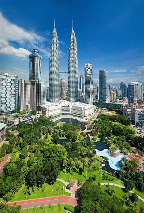 petronas towers kuala lumpur license image  lookphotos