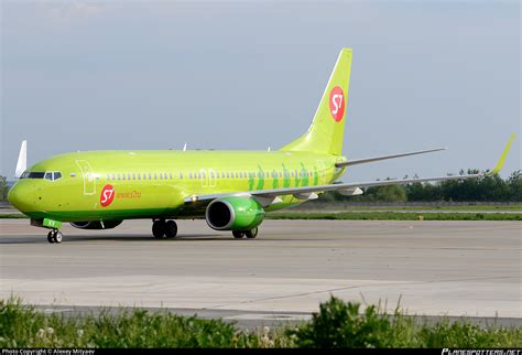 VQ BKV S7 Siberia Airlines Boeing 737 8ZS WL Photo By Alexey Mityaev