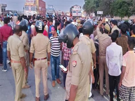 Drunk Driving A Carriage Crushed A Bike Rider Uncle And Nephew Both Of Them Killed In Varanasi