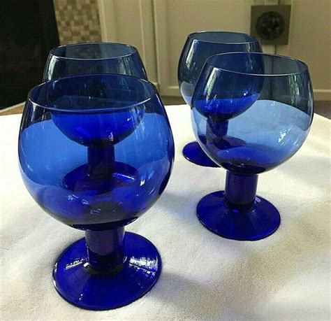 Set Of 4 Cobalt Blue Short Stemmed Water Goblet Or Wine Glasses Ebay