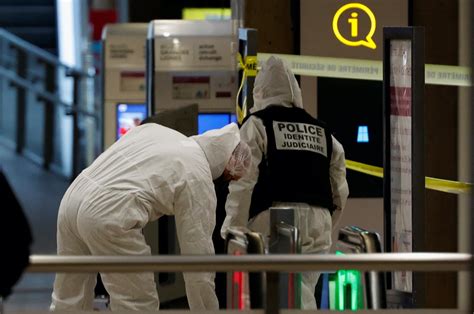 Attaque Au Couteau à Gare De Lyon Ce Que Lon Sait Sur Le Profil De L