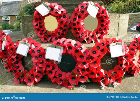 Poppy Wreaths On Memorial Royalty-Free Stock Image | CartoonDealer.com #126398278