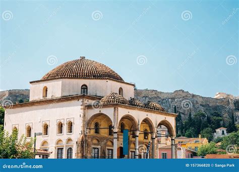 Mezquita Tzistarakis En La Plaza Monastiraki En Atenas Grecia Foto De