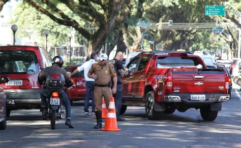 Campanha Maio Amarelo leva policiais às ruas para blitze educativas