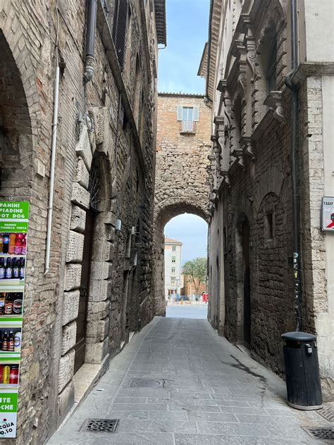 Tre Giorni Di Visite Guidate Alla Scoperta Del Rione Di San Pietro Una