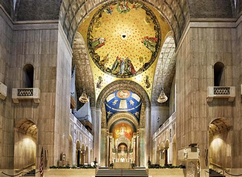 Interior of The Basilica of the National Shrine of the Immaculate ...