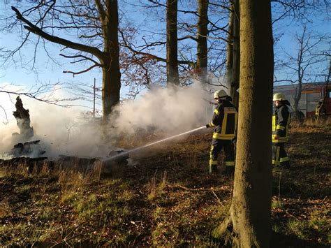 FEU 1 Kleinbrand im Freien Feuerwehr Dörentrup