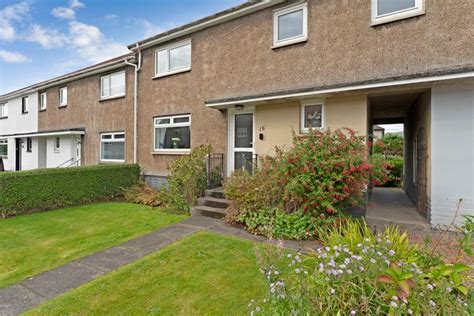 Doon Road Kirkintilloch Glasgow G66 3 Bedroom Terraced House For