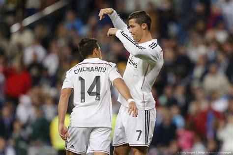 Cristiano Ronaldo singled out Man United's Chicharito for praise v Malaga [Video] | 101 Great Goals