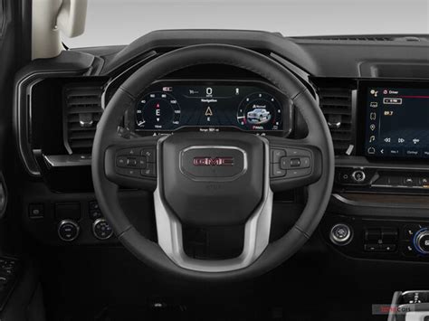 2025 GMC Sierra 1500: 175 Interior Photos | U.S. News