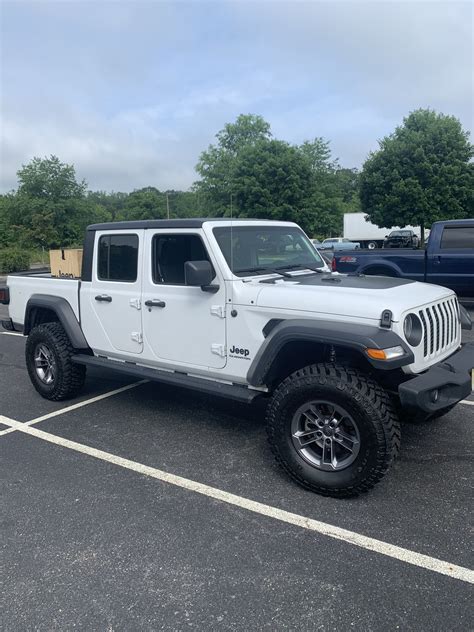 MOPAR 2 Lift Kit With FOX Shocks For 20 Up Jeep Gladiator JT