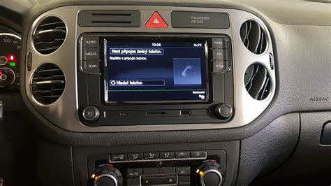 VW Tiguan r.v. 2010 - výměna rádia za RCD 410 + parkovací kamera v ...
