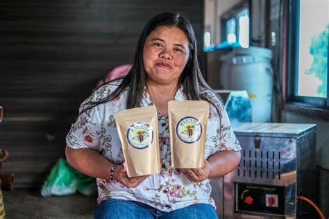 Davao Coffee Shop Helps Lift Farmers Out Of Poverty Oxfam Pilipinas