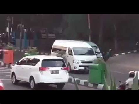 Supir Angkot Vs Ojek Online Kota Tangerang Youtube