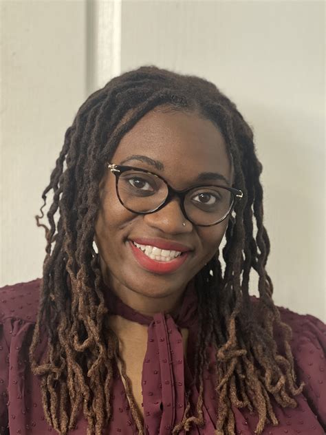 Cynthia Menard Clinton LMHC is a therapist serving FL.