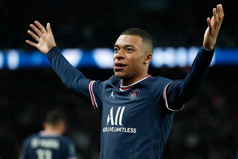 Transfery Real Madryt Oferuje Mln Euro Premii Mbappe Za Podpis Pod