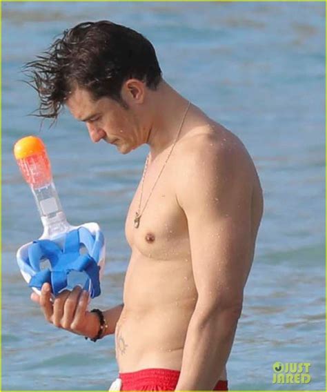 Orlando Bloom Voltou A Ser Clicado Na Praia