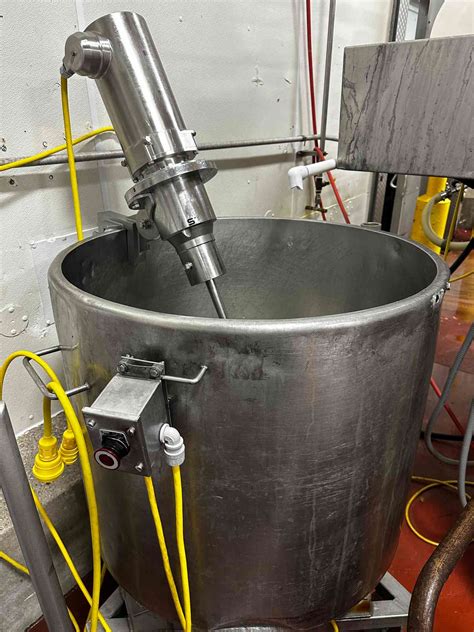 100 Gallon Stainless Steel Mixing Tank - Revelation Machinery