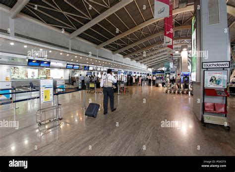 View of new Domestic airport terminal with commuters Mumbai, India Stock Photo - Alamy