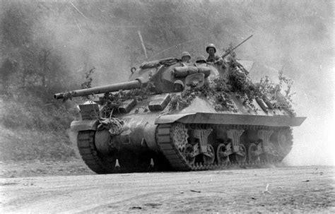 M10 Tank Destroyer near Rome, 1944 [1239 x 793] : r/TankPorn