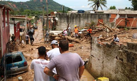 Governo confirma mais de 50 mortes em tragédia no litoral norte de São