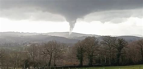 Creuse Une tornade ravage une commune du département des images